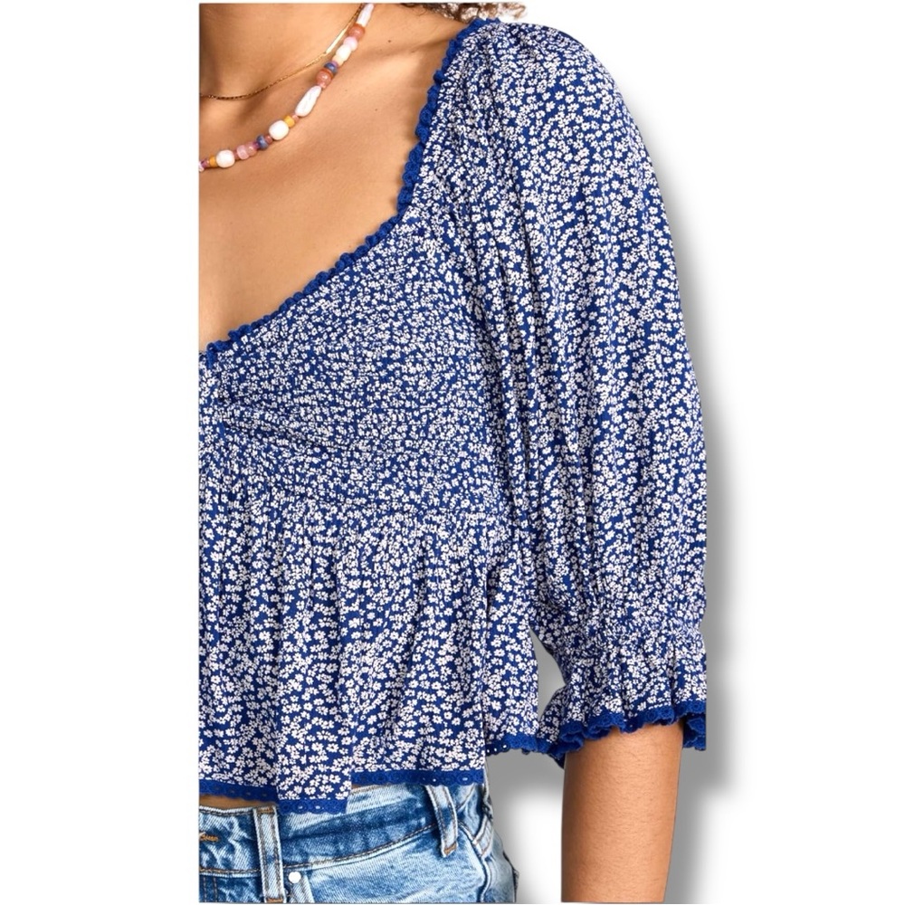 Free People Cropped Sweatheart Neckline V-neck 3/4 Sleeve Blue Floral Blouse - Picture 5 of 16